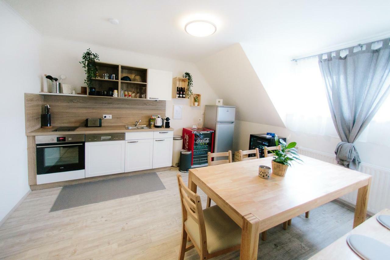 Steira-Studios Ehrenhausen Extérieur photo