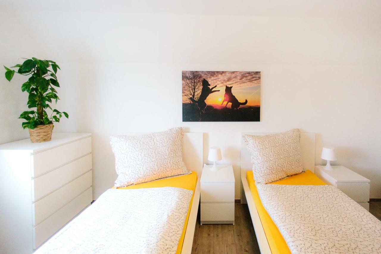 Steira-Studios Ehrenhausen Extérieur photo